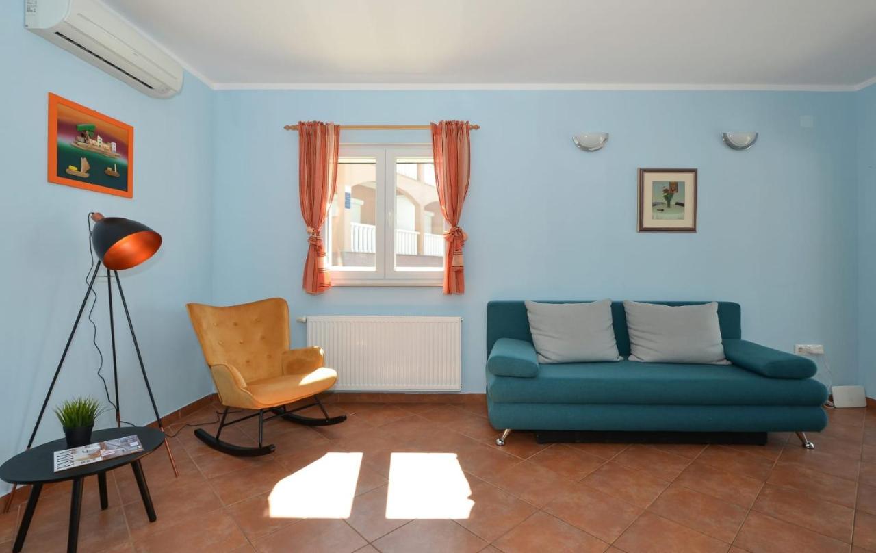 Apartments Santo Trogir - Okrug Gornji Ngoại thất bức ảnh