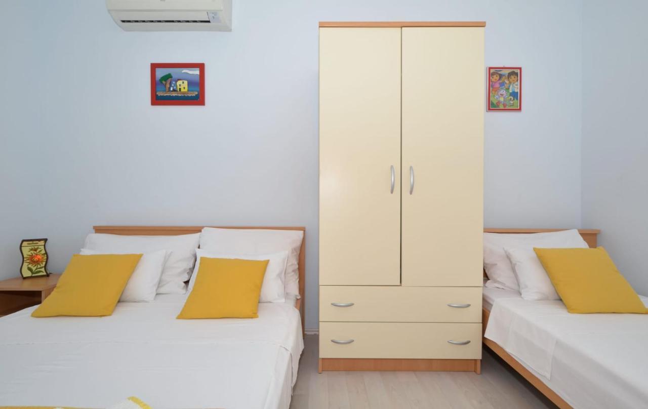 Apartments Santo Trogir - Okrug Gornji Ngoại thất bức ảnh