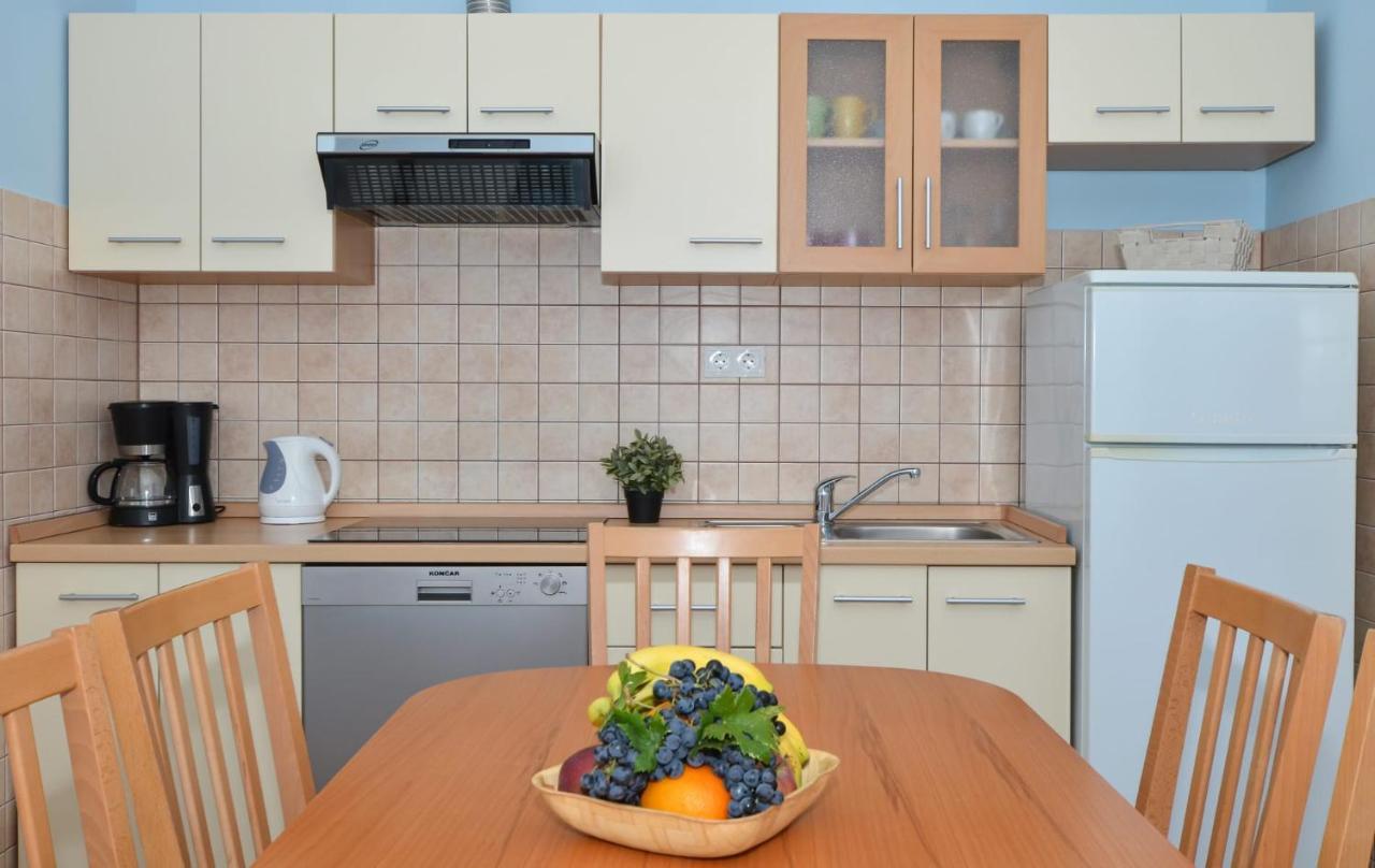 Apartments Santo Trogir - Okrug Gornji Ngoại thất bức ảnh