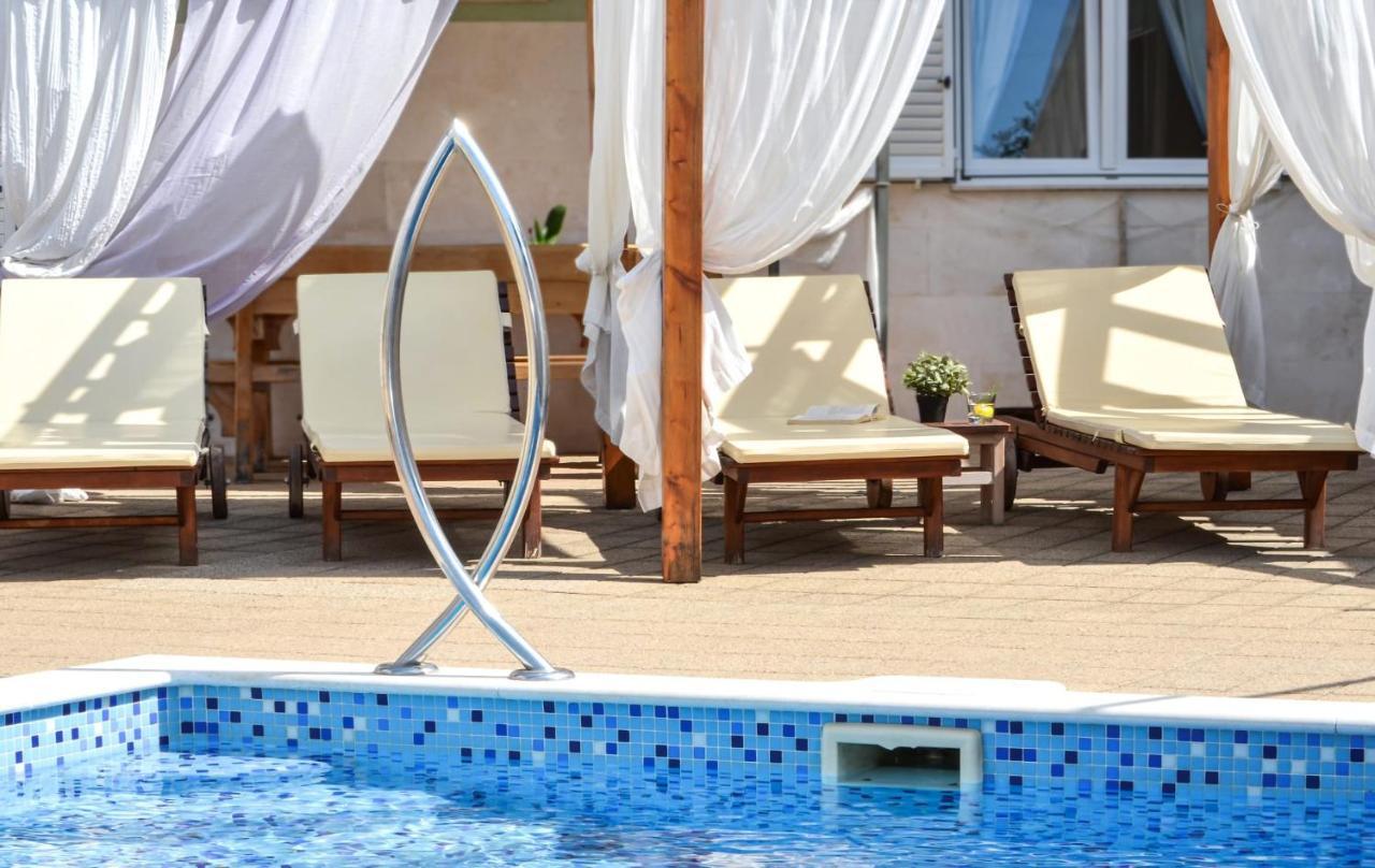 Apartments Santo Trogir - Okrug Gornji Ngoại thất bức ảnh