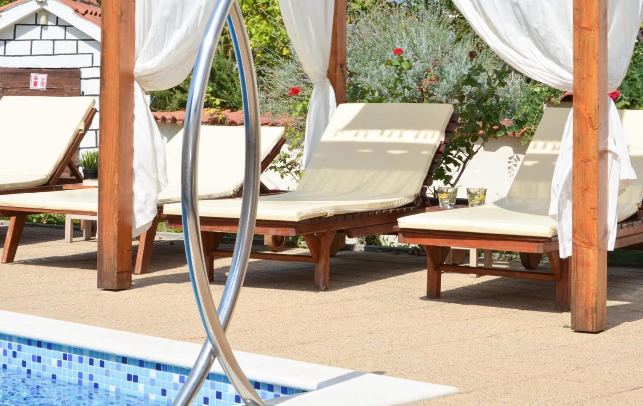 Apartments Santo Trogir - Okrug Gornji Ngoại thất bức ảnh
