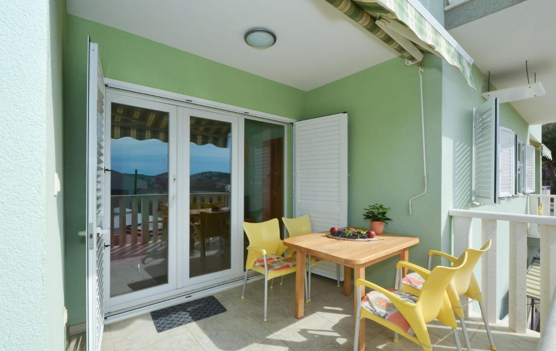 Apartments Santo Trogir - Okrug Gornji Ngoại thất bức ảnh